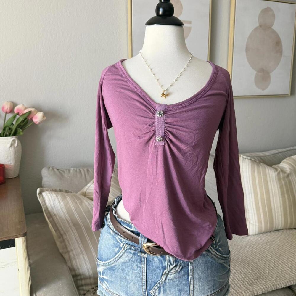 V-Neck Ruched Long Sleeve Top (Axara Paris)